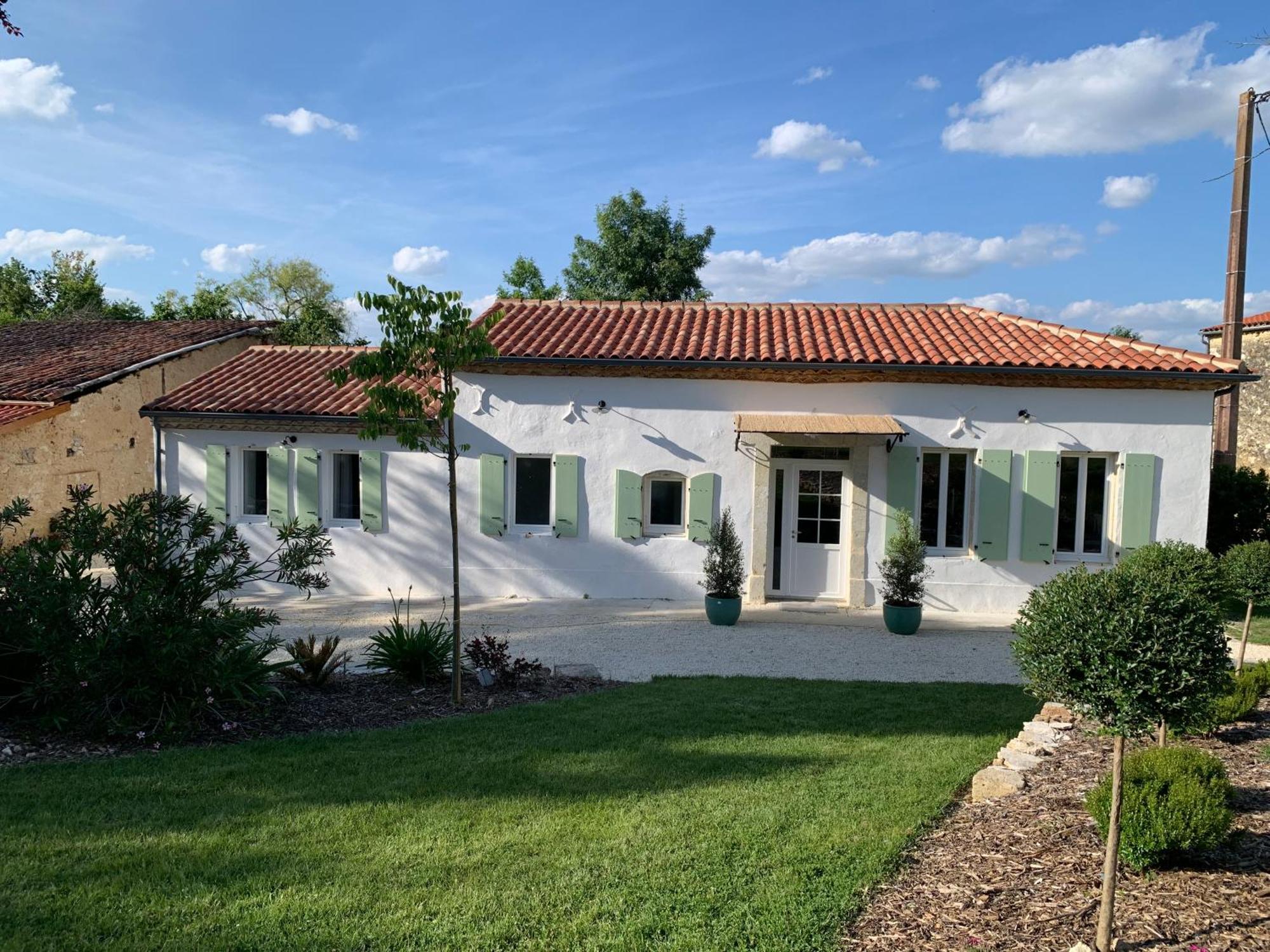 Maison De Vacances Gondrin Extérieur photo